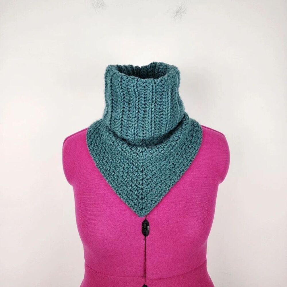 Brand new crochet Cowl Neck warmer